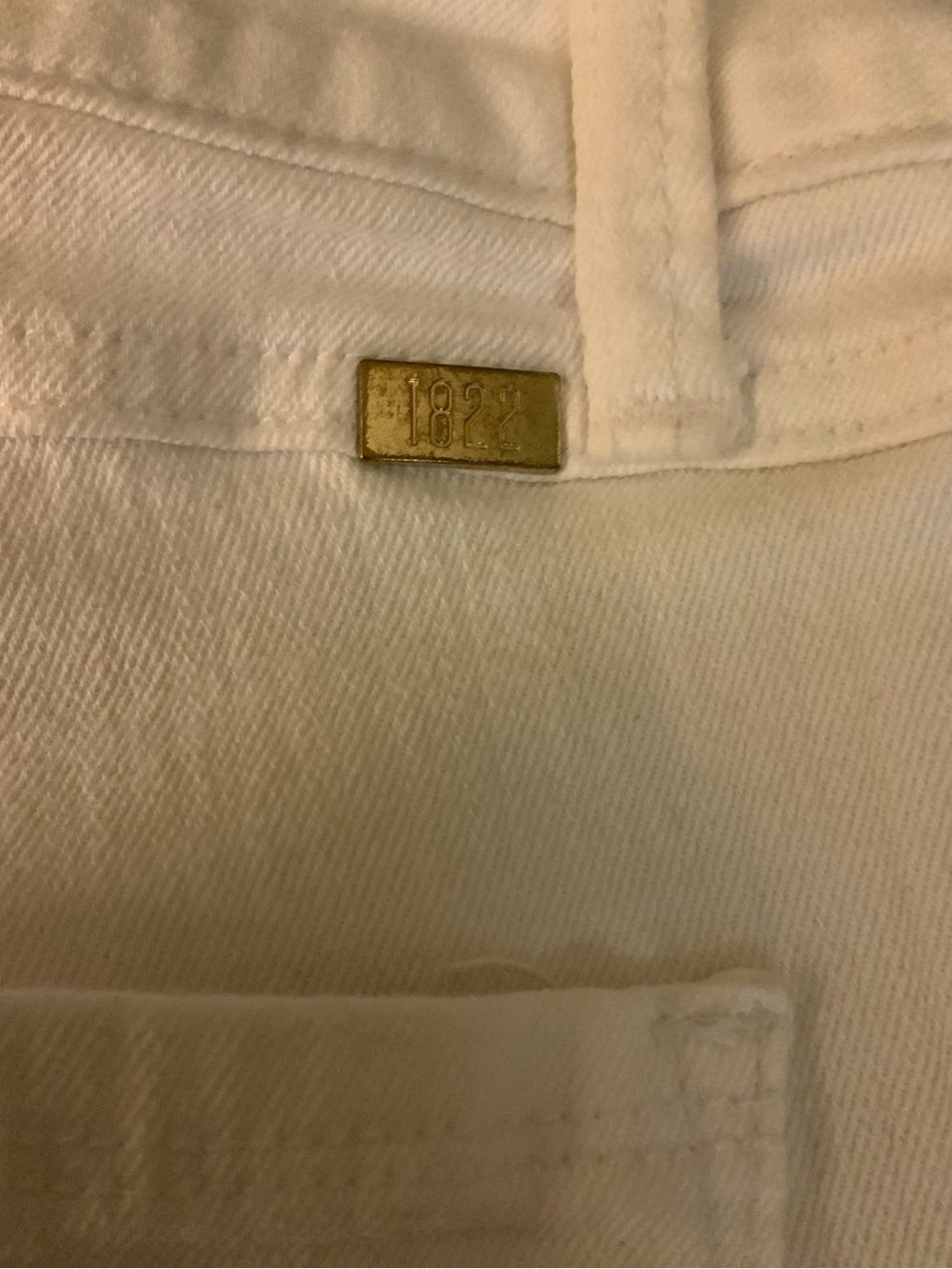 1822 White Cuffed Crop Jeans - Picture 7 of 7